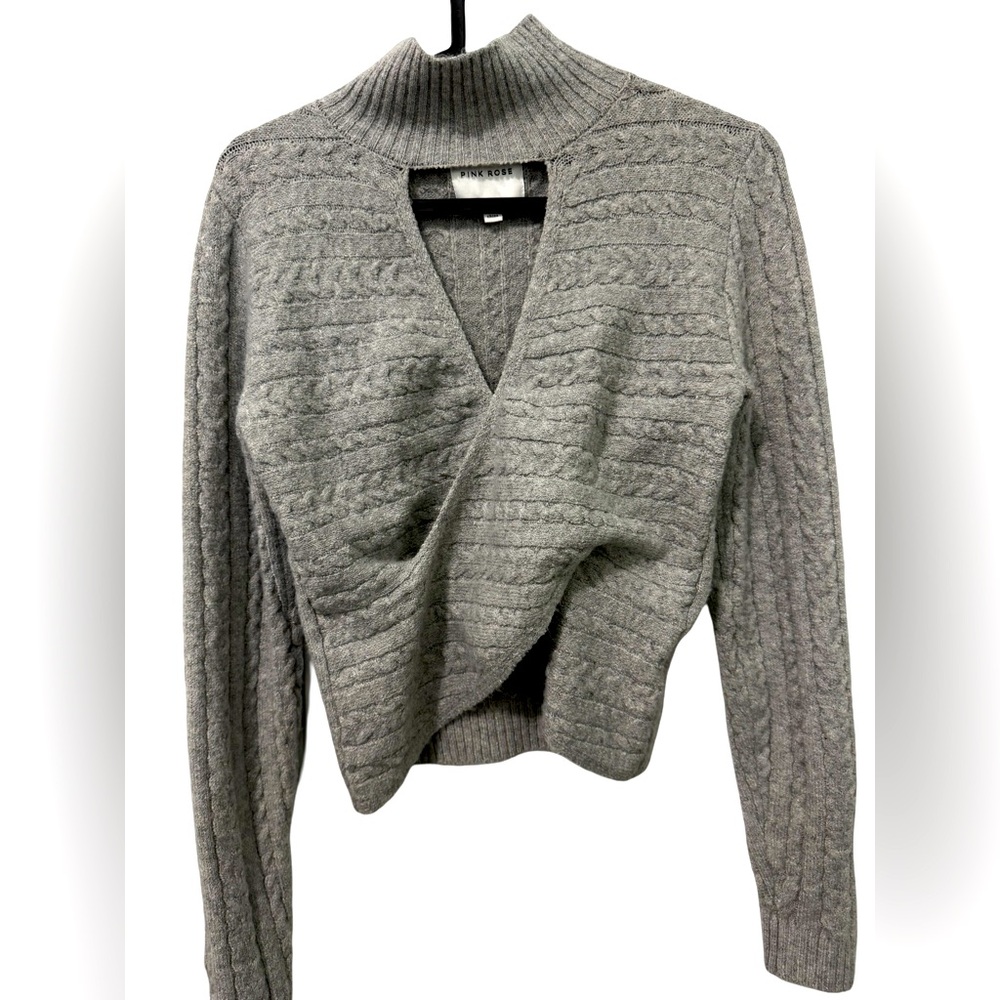 Women’s XS Gray Low Cut Sweater